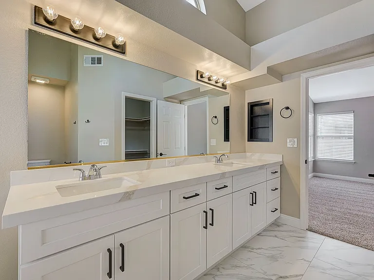 272 Comfort Dr — Photo 31