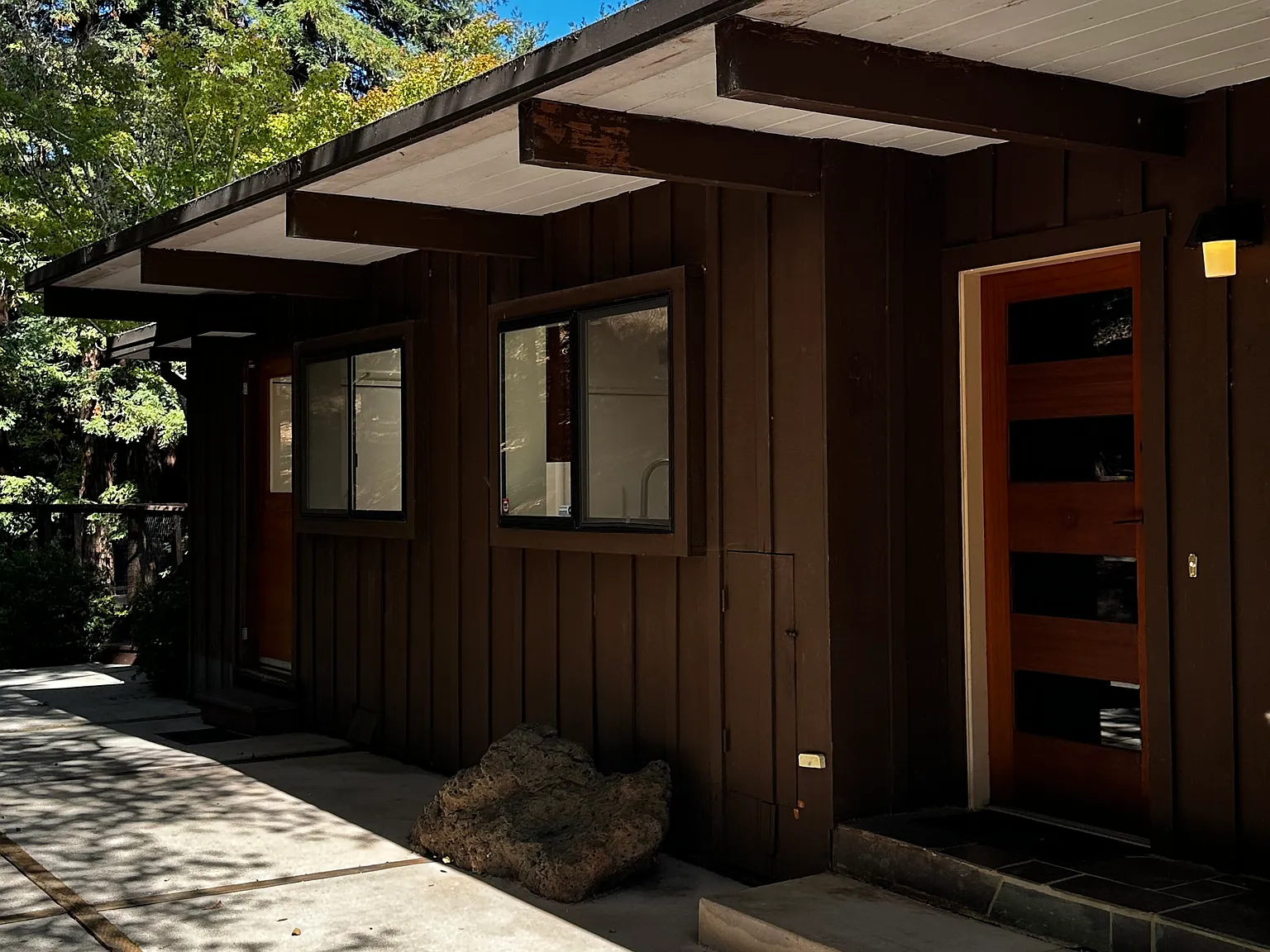 4 bed, 2540 sqft, $10,500 — Photo 1