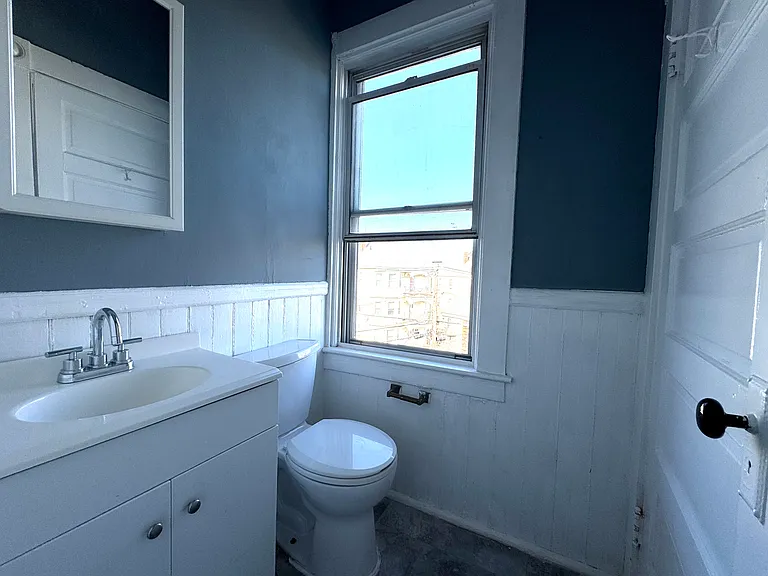 834 Brock Ave #3S — Photo 17