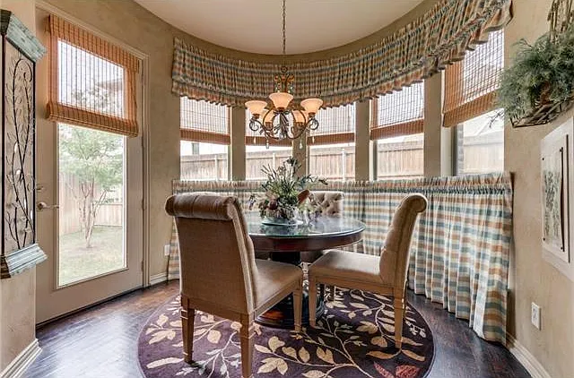 7005 Kenswick Dr — Photo 33