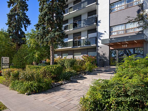 5th image of 110 Park Rd S #407