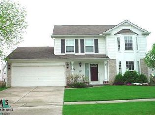 962 Westbrooke Dr, South Lyon, MI 48178