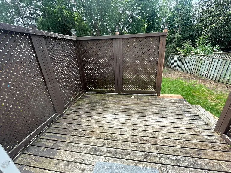 50 Radenhurst Cres — Photo 19