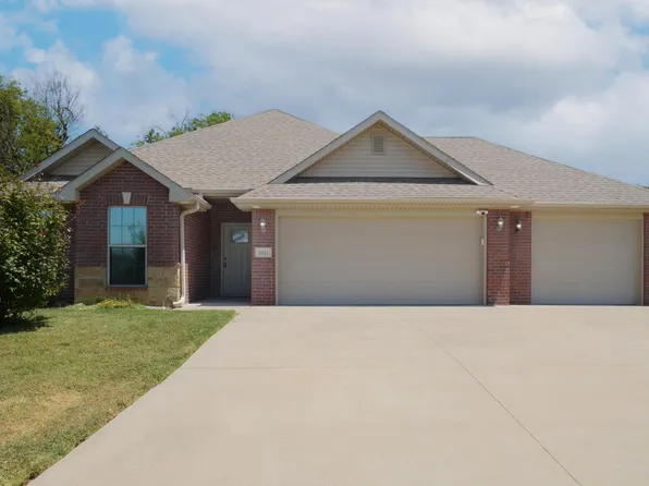 1021 Chesterfield Dr, Webb City, MO 64870