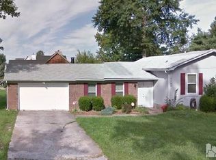 7706 Apple Valley Dr, Louisville, KY 40228