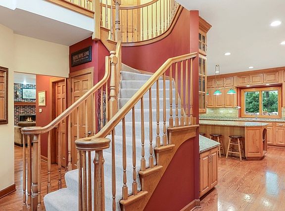 4th image of 1247 W Groh Ct