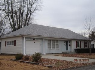 4 Mayes Mdws, Centralia, MO 65240