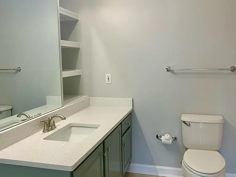 1101 Juniper St NE #329 — Photo 7