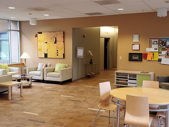 3rd image of 701 Columbia St APT 208