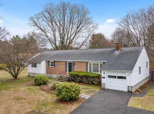 16 Clearview Dr, Framingham, MA 01701