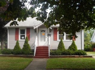 33 W 36th St, Steger, IL 60475