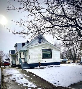 12208 Holborn Ave, Cleveland, OH, 44105