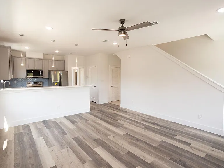3226 Forest Park Blvd — Photo 29