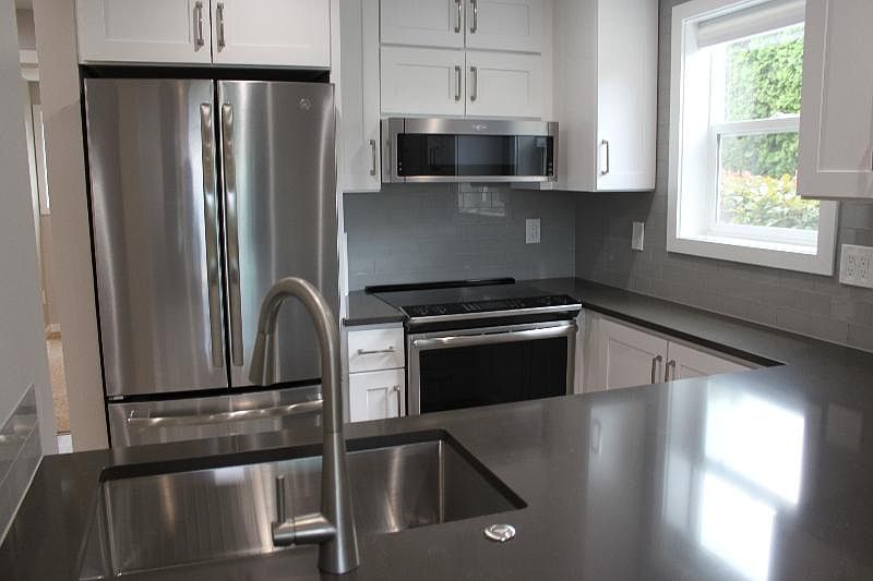 1st image of 6627 Lakeview Dr APT A101