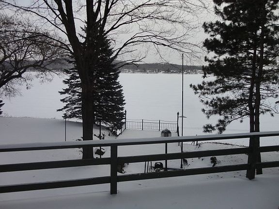 3rd image of 501 Lake Wisconsin Dr