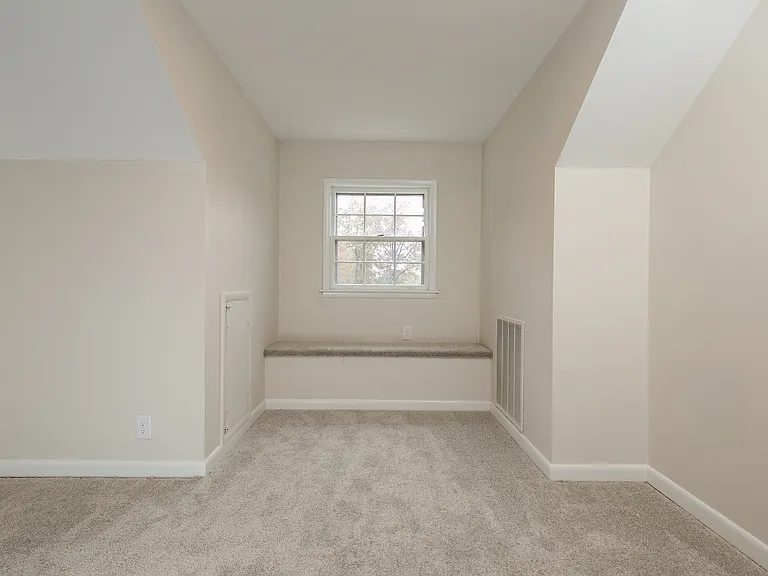10117 Shades Rd SE — Photo 15