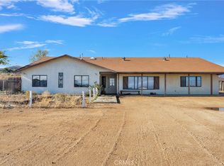 8577 Valle Vista Rd, Phelan, CA 92371