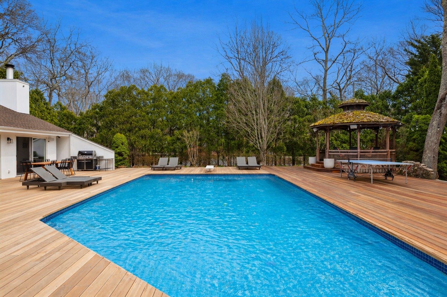  Gunite Heated Pool