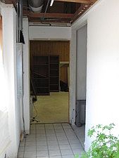 2nd image of 921 E Lake St