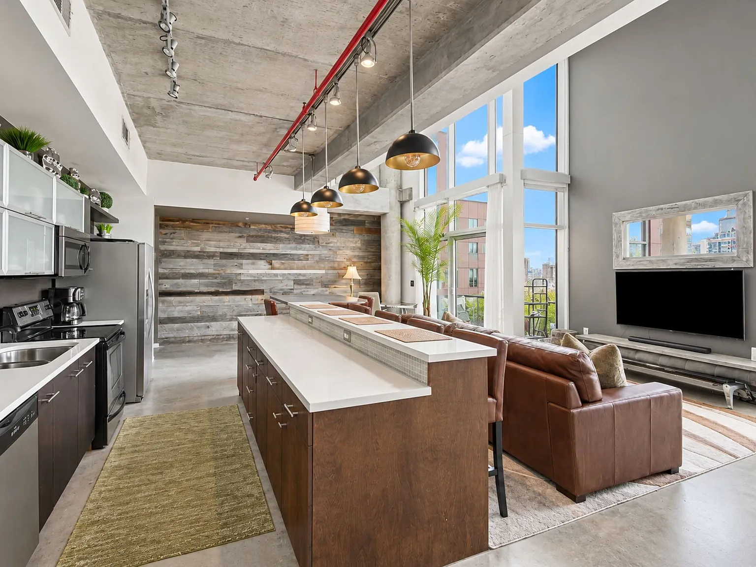 1 bed, 1.5 bath, 1556 sqft, $2,500 — Photo 2