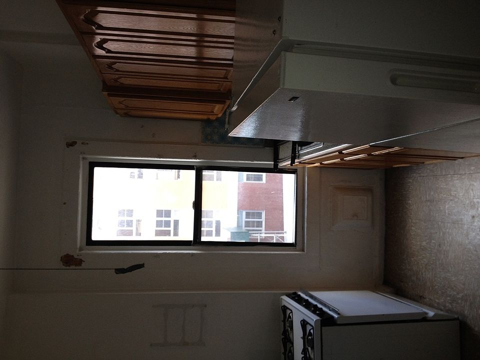 2nd image of 2600 University Ave APT 3B