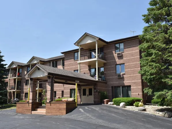 530 North Silverbrook DRIVE #D307, West Bend, WI 53090