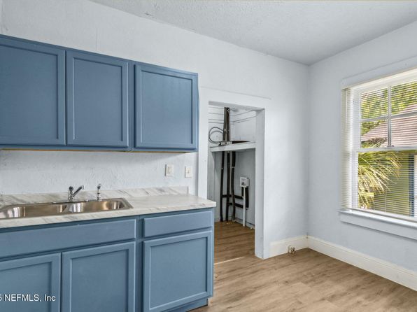 jacksonville-florida-154611322 picture