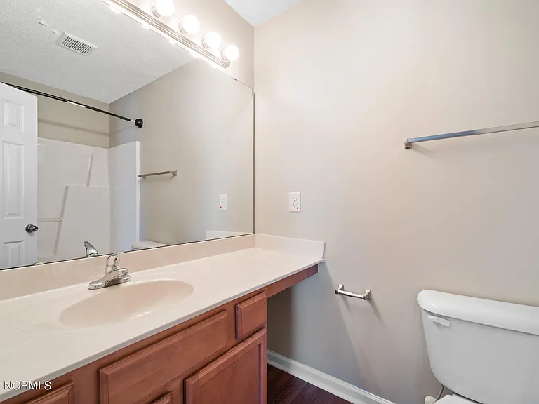 1000 Banister Loop — Photo 12