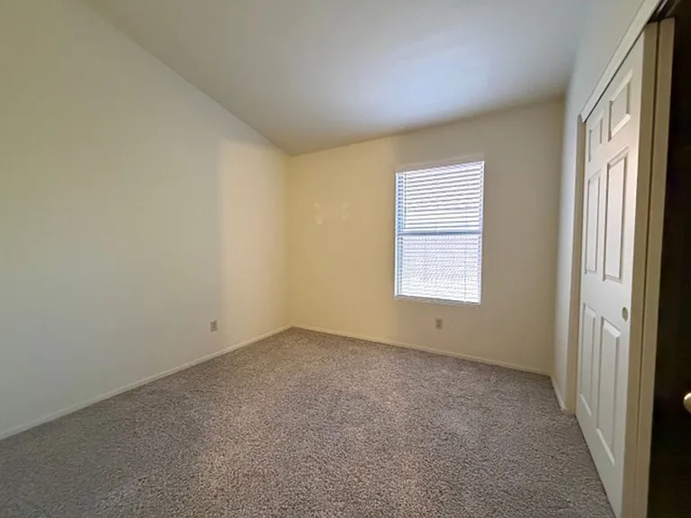 15435 S 44th Way — Photo 16