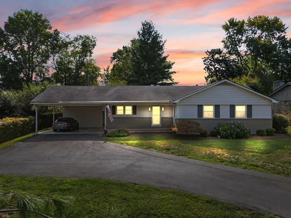 1870 Parkers Mill Rd, Lexington, KY 40504