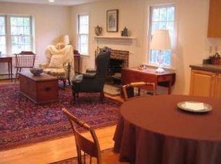 92 Applegate Ln, Falmouth, ME 04105