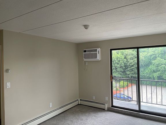 5th image of 11 Bartley St APT B208