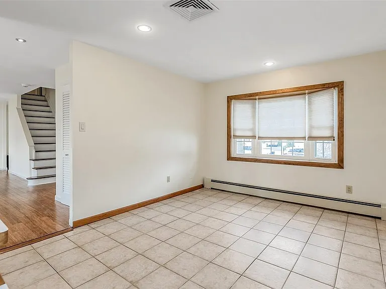 1017 Old Town Rd — Photo 9