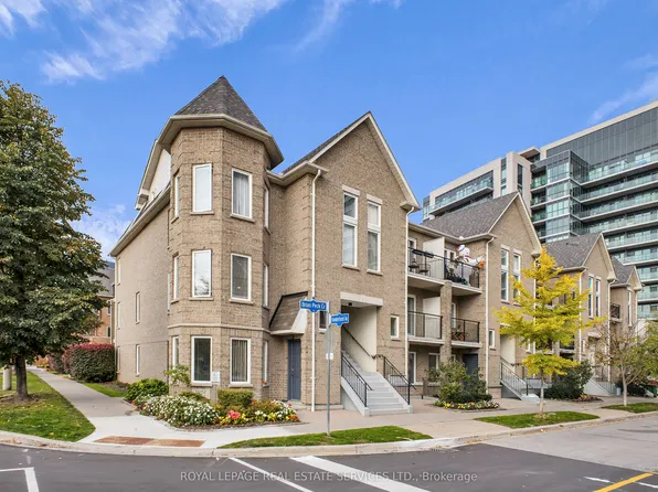 2 Brian Peck Cres #Townhouse 201, Toronto, ON M4G 4K4