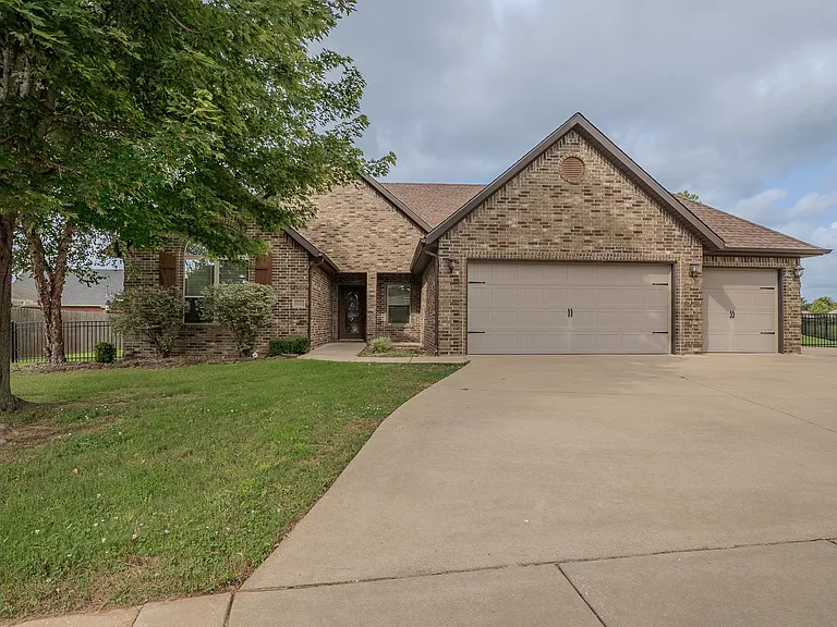 11049 Rausch Ct — Photo 1