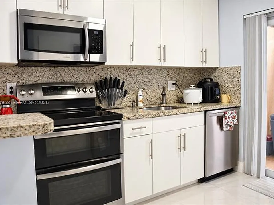 4814 SW 145th Ave #Townhouse 4814