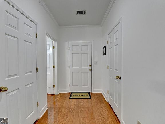 4th image of 2865 Lenox Rd NE APT 409