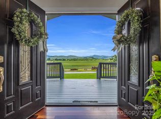 24 Middle Mount Rd, Pisgah Forest, NC 28768