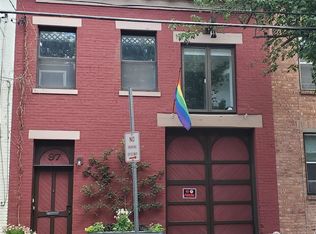 97 Chestnut St, Albany, NY 12210