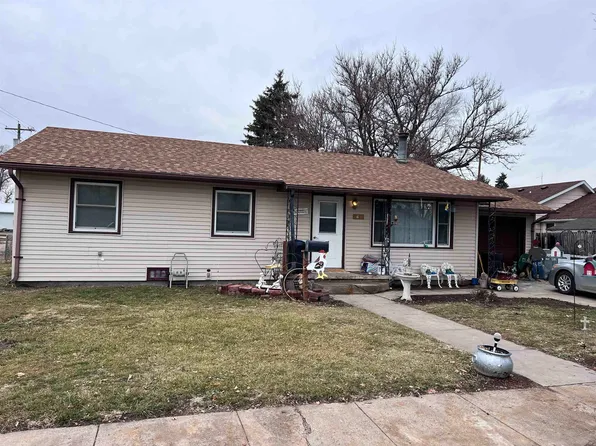 1411 F St, Cozad, NE 69130