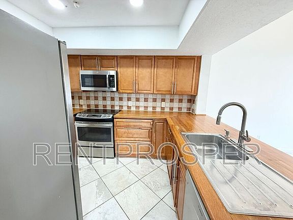 3rd image of 4559 Lakeway Dr #3806