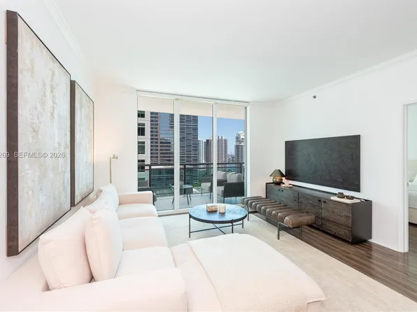 950 Brickell Bay Dr, Miami, FL