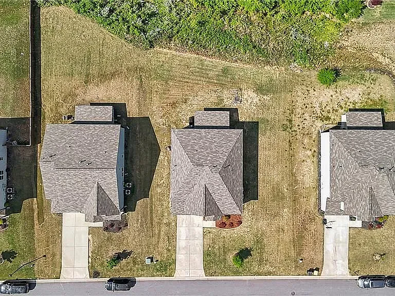 7455 Easton Valley Ln — Photo 21