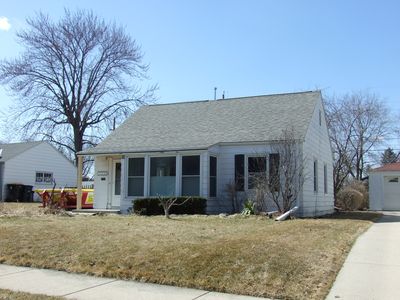 2623 N 80th St, Wauwatosa, WI, 53213