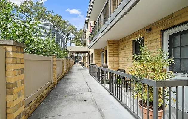 Sold by Crifasi Real Estate | media 31