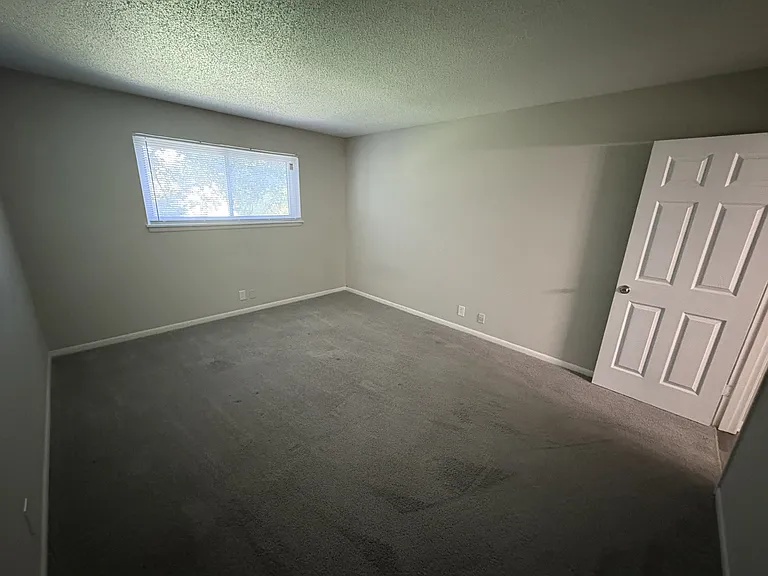 D210 Hickory Hill Ln #D210 — Photo 11