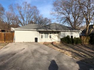 102 Short St, Waynesville, MO 65583