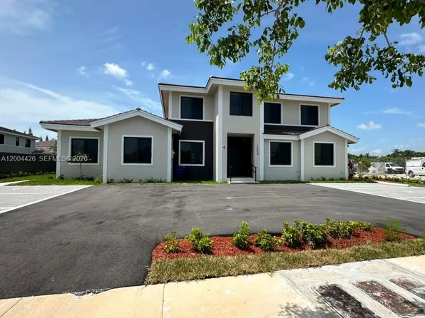 12556 SW 194th St, Miami, FL