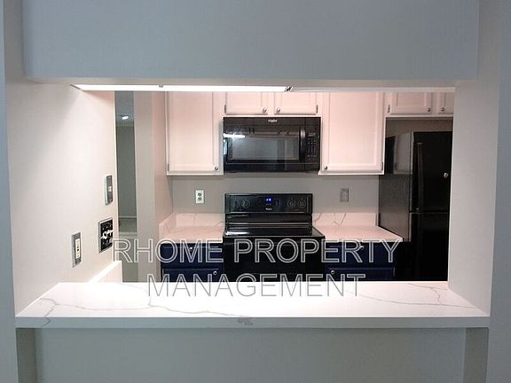 4th image of 1415 Tuxworth Cir