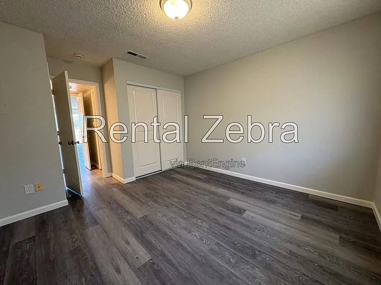 1207 Kelso St — Photo 7